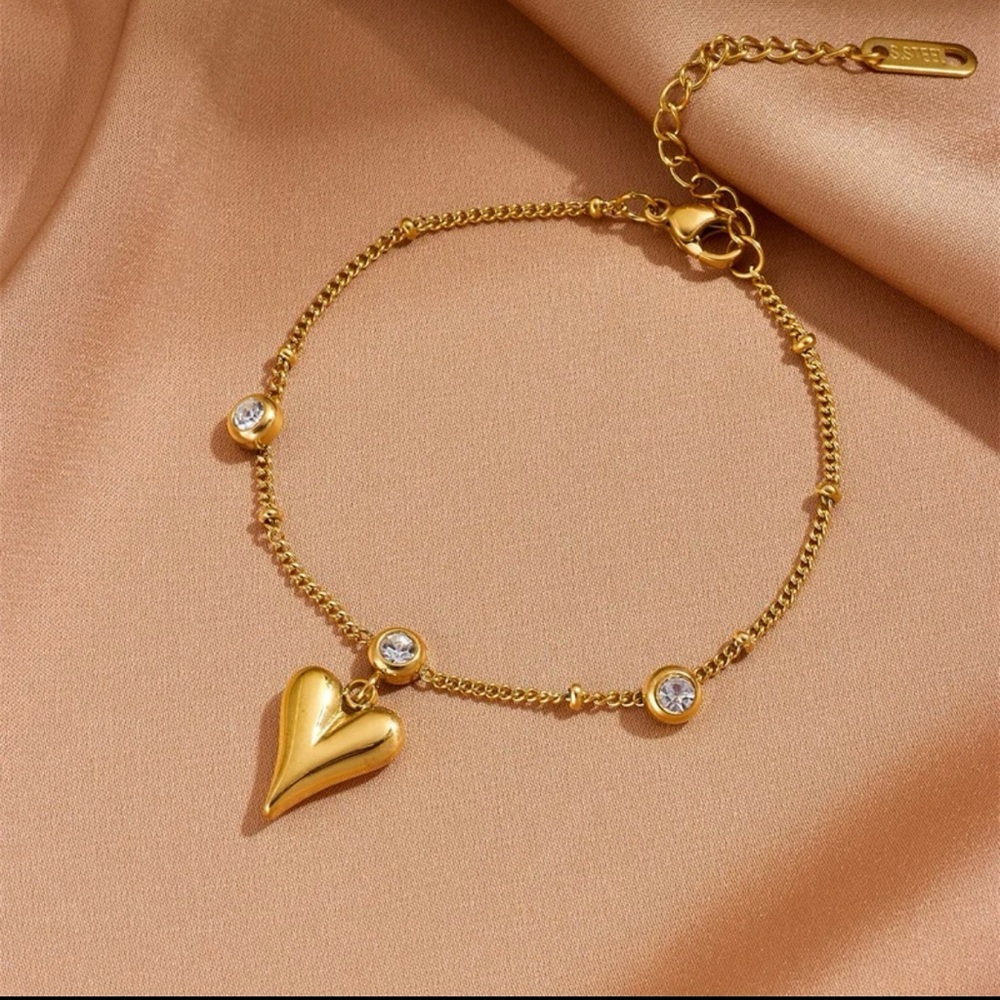 Gold Heart charm Bracelet